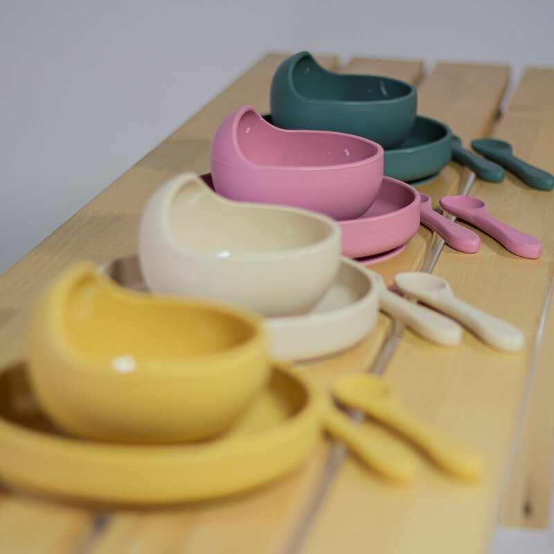 Set de hranire, Petite&Mars, Cu farfurie, Bol si tacamuri, Din silicon fara BFA, Verde inchis [5]