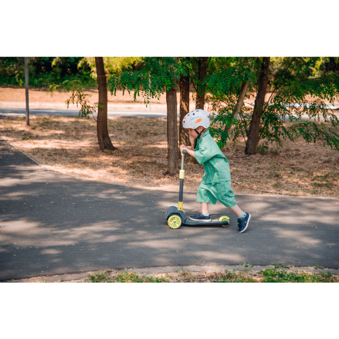 Trotineta, Lionelo, Timy, Copii, Ultrapliabila, Pana la 50 Kg, Cu design ergonomic, Cu lumini LED, 26 5 x 60 x 64-76 cm, 3 ani+, Roz [27]