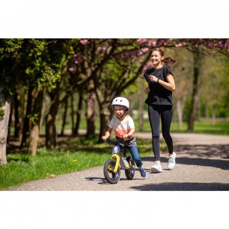 Bicicleta fara pedale, Lionelo, Bart Tour, Usoara, Cu cadru din magneziu, Cu ghidon si sa reglabile, Greutate 3.8 Kg, 12 inch, Conform cu standardul european de securitate EN71, Pink Bubblegum [22]