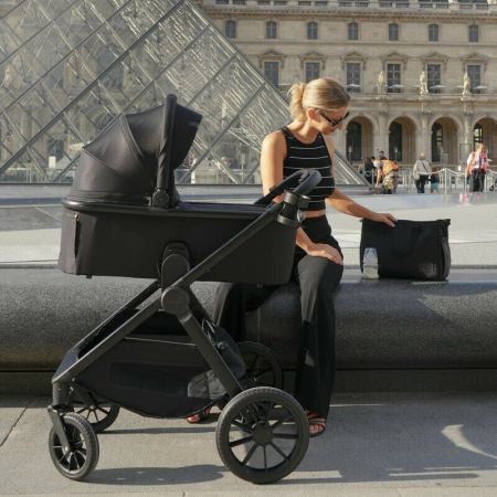 Carucior 2 in 1, Lionelo, Layla, Pana la 22 kg, Cadru aluminiu, Cu landou intarit si salteluta din spuma AirDots, Reversibil, Cu ventilatie 3D, Cu accesorii, EN1888-1, EN1888-2, EN1466, Verde [48]