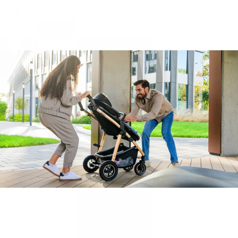 Carucior 3 in 1, Lionelo, Amber, Cadru aluminiu, Cu landou intarit si salteluta moale, Cu scoica auto testata ADAC, Reversibil, Cu accesorii, Geanta parinti, Pana la 22 kg, EN1888-1 EN1888-2 EN1466 EC [46]