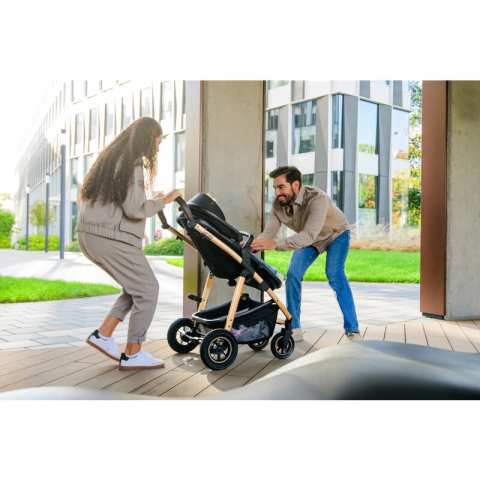 Carucior 3 in 1, Lionelo, Amber, Cadru aluminiu, Cu landou intarit si salteluta moale, Cu scoica auto testata ADAC, Reversibil, Cu accesorii, Geanta parinti, Pana la 22 kg, Bej [57]
