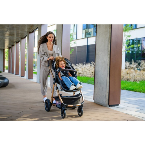 Carucior 3 in 1, Lionelo, Amber, Cadru aluminiu, Cu landou intarit si salteluta moale, Cu scoica auto testata ADAC, Reversibil, Cu accesorii, Geanta parinti, Pana la 22 kg, Bej [59]