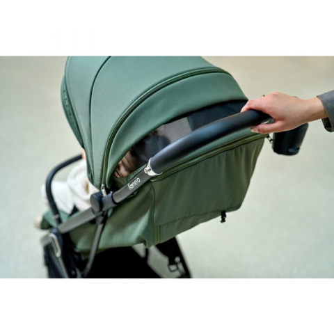 Carucior sport, Lionelo, Bess, Greutate redusa - 7.5 kg, Sustine 22 kg, 6 luni+, Capotina impermeabila, Protectie SPF 50+, Include suport sticla, Pliere cu o singura mana, Compact, Maner pentru transp [17]