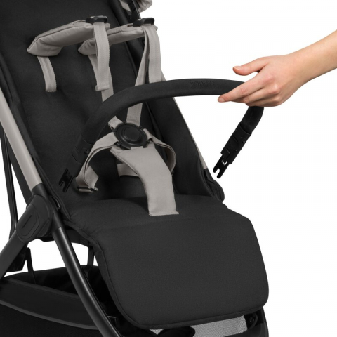 Carucior sport, Lionelo, Julie Air, Greutate redusa - 7.5 kg, Sustine 22 kg, 6 luni+, Capotina impermeabila, Protectie SPF 50+, Include suport sticla, Pliere compacta pentru calatorii, Conform cu EN18 [11]