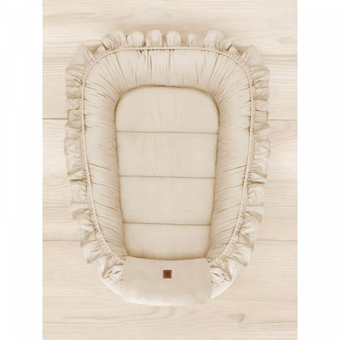 Cosulet bebelus, MimiNu, Pentru dormit, Baby Nest 55 x 75 cm, Cu Volanase, Din catifea, Nugat [1]