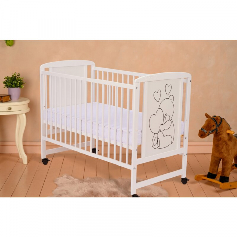 Mobilier si Lenjerie - Patut din lemn, 120x60 cm, Din lemn de pin si mdf, Stabil si rezistent, Inaltime saltea reglabila pe 3 nivele, Laterala cu 3 bete detasabile, EN716-1, EN716-2, Alb, Qmini, Timmi Heart + Saltea 8 cm