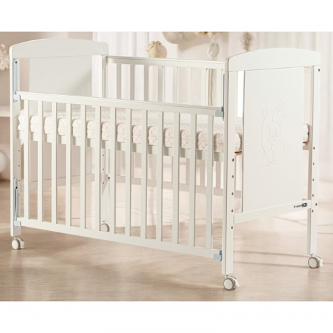 Patut din lemn bebe, 120x60 cm, Cu laterala culisanta, Din lemn de pin si mdf, Cu roti, Cu sina speciala pentru dentitie, Stabil si rezistent, White, FreeON, Mia [1]