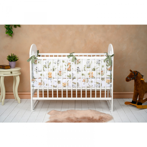 Patut din lemn bebe, 120x60 cm, Cu laterala culisanta, Din lemn de pin, Stabil si rezistent, Inaltime saltea reglabila pe 3 nivele, Laterala cu 3 bete detasabile, EN716-1, EN716-2, Alb, Qmini, Julia I [1]