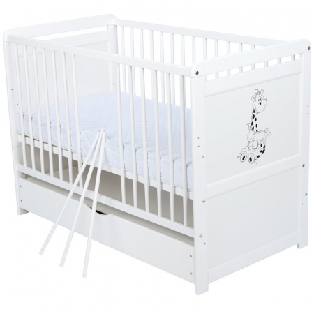 Patut din lemn bebe, Transformabil pentru junior, 120x60 cm, Cu sertar cu capac, Din lemn de pin si mdf, Stabil si rezistent, Inaltime reglabila pe 3 nivele, Laterala cu 3 bete detasabile, EN716-1 EN7 [9]