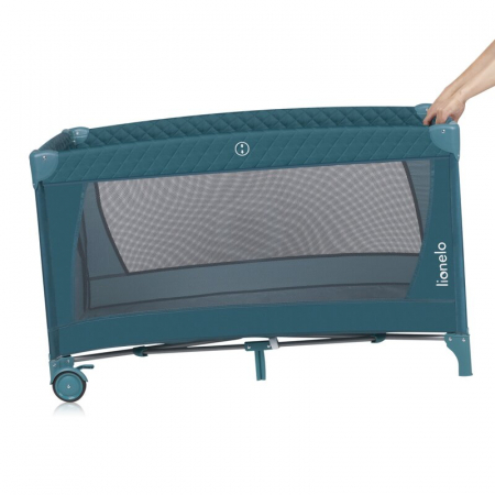 Patut pliant, Lionelo, Flower, Cu doua nivele, Cu arcada, Geanta transport, Masuta de infasat, Bara cu jucarii, Fereastra laterala, 120x60 cm, Conform cu standardele europeane de securitate EN 716 si  [7]