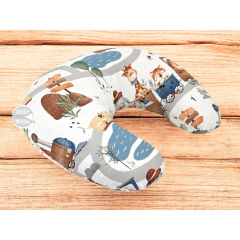 Perna pentru alaptat, MimiNu, Din bumbac certificat Oeko Tex Standard 100, Cu husa detasabila, Cu fermoar securizat, Circumferinta 155 cm, Design, Zoo in train [1]