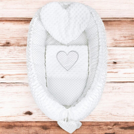 Set 3 piese, New Baby, Luxury, Baby Nest cu doua fete, Cu paturica si pernuta in forma de inima, Minky Heart White [1]