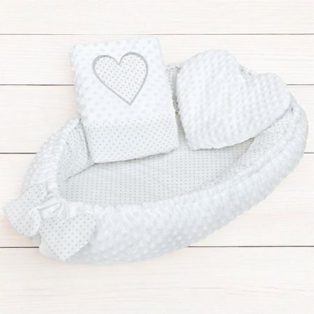 Set 3 piese, New Baby, Luxury, Baby Nest cu doua fete, Cu paturica si pernuta in forma de inima, Minky Heart White [2]