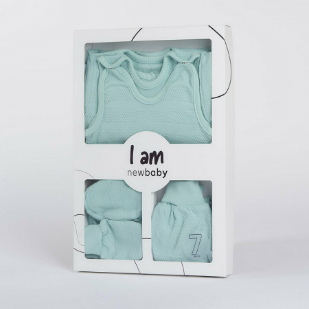 Set 7 piese, New Baby, Include body cu maneca lunga, bluza, pantalonasi cu botosei, salopeta fara maneci, caciulita, manusi, botosei, Marime 56, Din bumbac 100%, I am Blue [2]