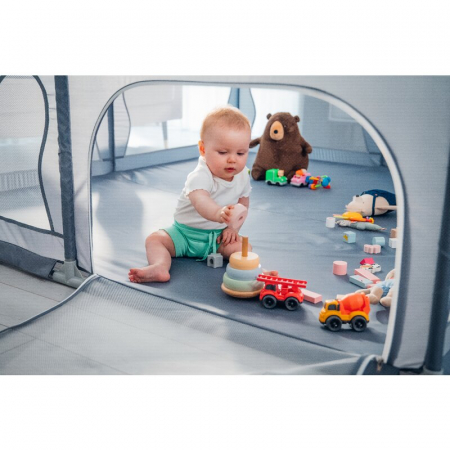 Tarc de joaca copii, Lionelo, Willow XL,180 x 200 cm, Pliere compacta, Include geanta de transport, Din plasa, Cu doua intrari laterale si fermoar, Cu ventuze pentru stabilitate, Conform cu EN 12227:2 [24]