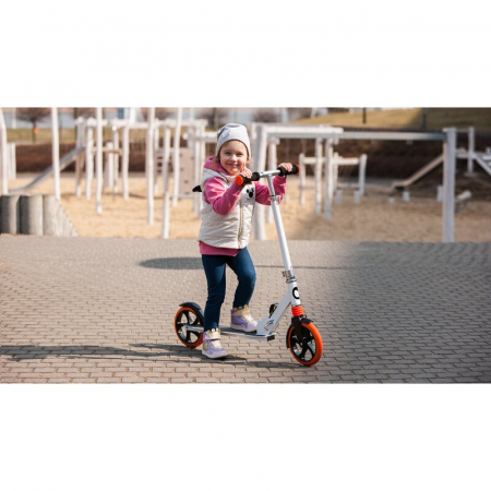 Trotineta, Lionelo, Luca, Pentru copii sau adulti, Ultrapliabila, Pana la 100 Kg, Conform cu standardul european de securitate EN14619, Portocaliu [17]