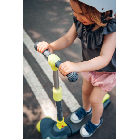 Trotineta, Lionelo, Timy, Copii, Ultrapliabila, Pana la 50 Kg, Cu design ergonomic, Cu lumini LED, 26 5 x 60 x 64-76 cm, 3 ani+, Roz [31]