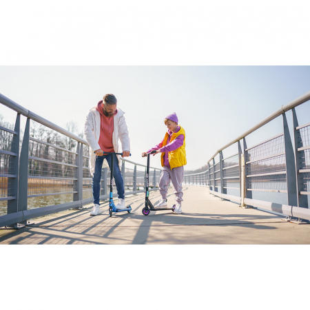 Trotineta, Lionelo, Whizz, Pentru Acrobatii, Rulmenti ABEC-9, Sistemul de compresie IHC 9, 20 - 100 kg, Conform cu standardul european de securitate EN14619, Albastru [33]