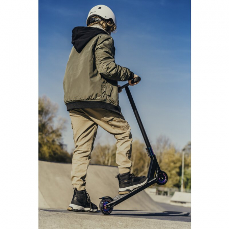 Trotineta, Lionelo, Whizz, Pentru Acrobatii, Rulmenti ABEC-9, Sistemul de compresie IHC 9, 20 - 100 kg, Conform cu standardul european de securitate EN14619, Multicolor [26]