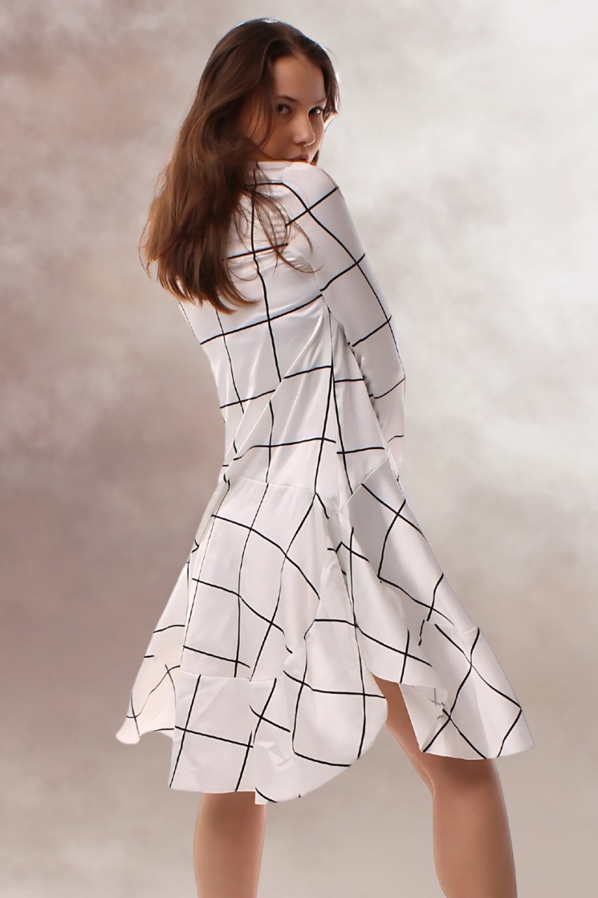 rochie croiala A satin midi casual carouri alb negru [3]