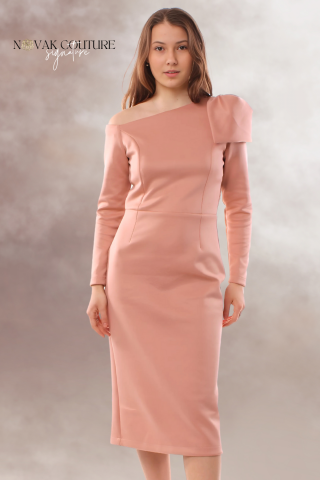 Rochii - rochie eleganta midi roz pudra elastica umar gol maneca lunga