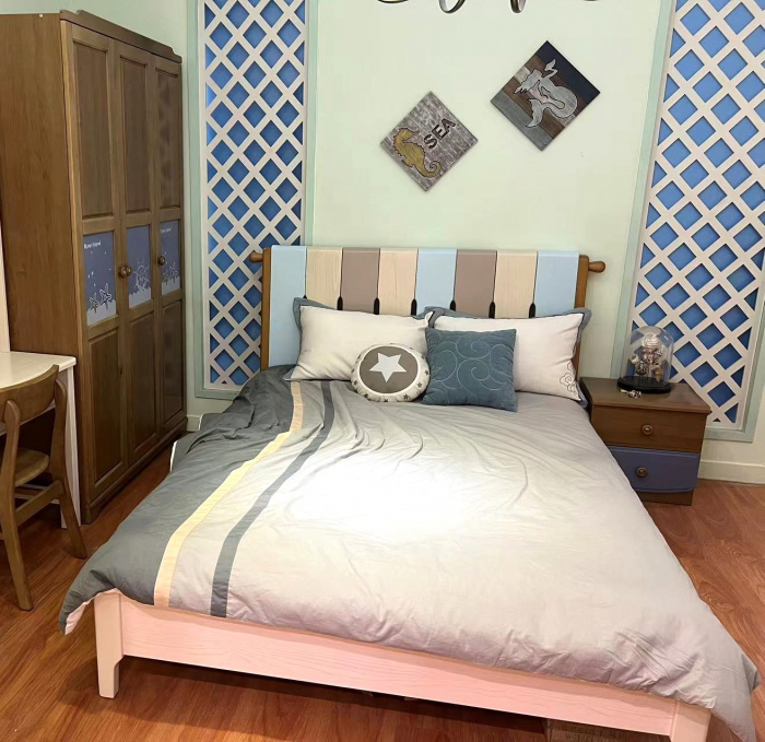 Set mobilier Lucas din  lemn masiv de frasin pentru camera copii 4 piese: pat (saltea necesara 120 x 190cm), o noptiera, dulap 3 usi, birou drept -cod 5503 [5]