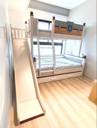 Pat supraetajat Fundiță din lemn masiv  de stejar cu dulap scară  cod 603 [21]