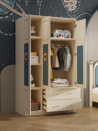 Set mobilier Bluey din  lemn masiv de stejar pentru camera copii 3 piese: pat (saltea necesara 150 x 190cm), o noptiera, dulap 3 usi, -cod 6601 [11]