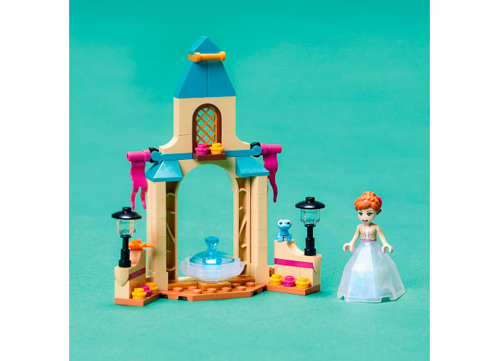 LEGO® Disney - Curtea Castelului Annei 43198, 74 Pese [9]