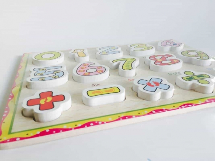 Puzzle 3D din Lemn cu Cifre cu Floricele si Stelute si Simboluri Montessori [5]