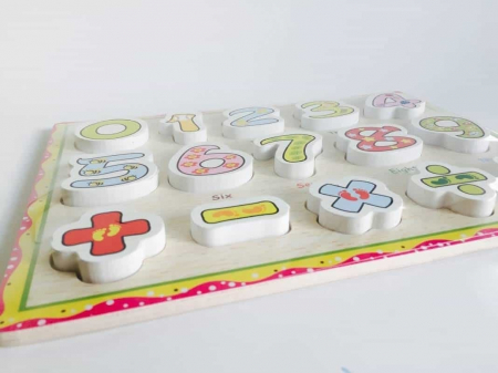 Puzzle 3D din Lemn cu Cifre cu Floricele si Stelute si Simboluri Montessori [4]