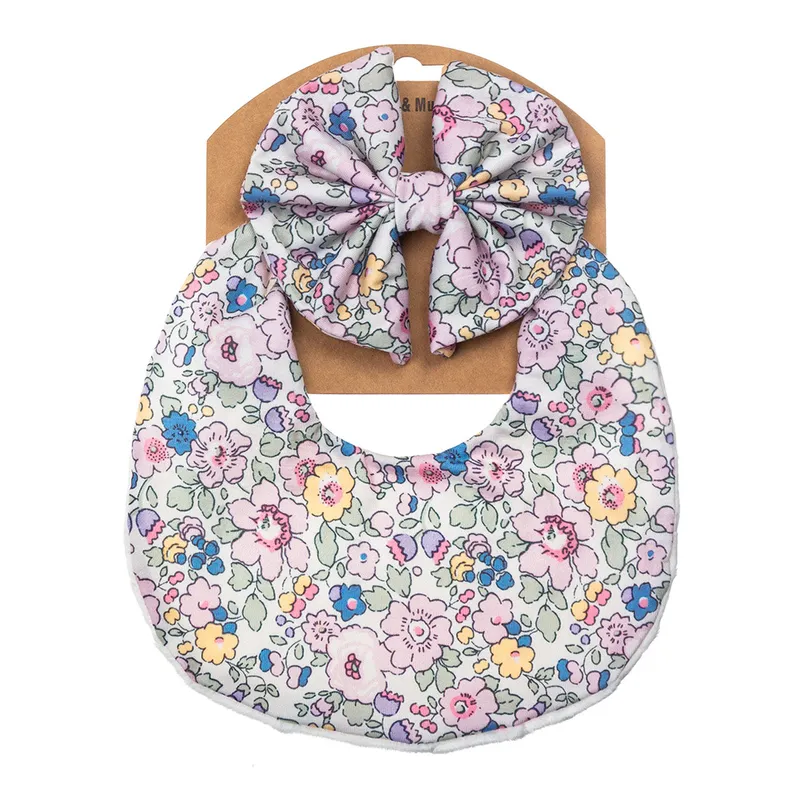 Ingrijirea si Confortul Bebelusului: - Set Baveta Reversibila Si Bentita pentru Copii cu Flori - Multicolor