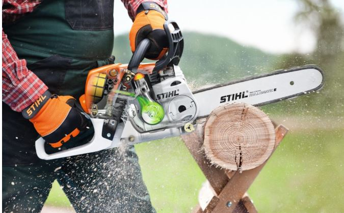 Motofierastrau cu motor pe benzina (drujba) Stihl MS 251 3 cp, 40cm + 8L ulei lant cadou Stihl [3]