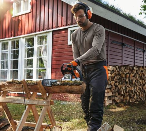 STIHL MS 212 C-BE Motoferăstrău pe benzina 2.4 CP [3]
