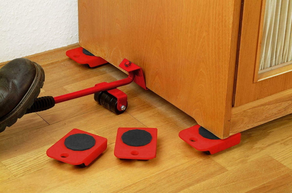 Dispozitiv pentru mutat mobila sau alte obiecte grele cu 4 role x 150 Kg [4]