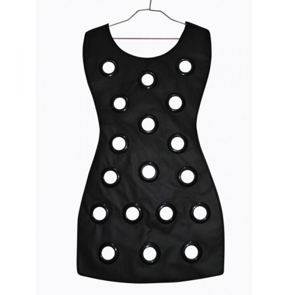 Organizator de esarfe si fulare,The Black Dress [2]