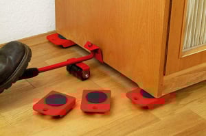 Dispozitiv pentru mutat mobila sau alte obiecte grele cu 4 role x 150 Kg [3]