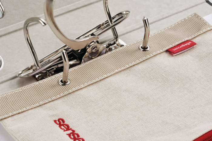 ETUI SenseBag cu fermoar si perforatii crem [3]