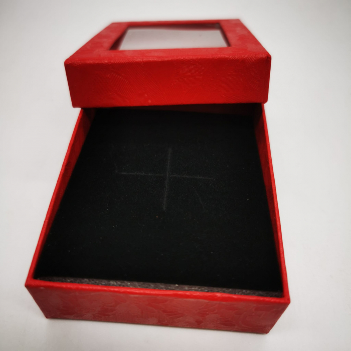 Cutie din carton rosu satinat pentru Martisor, 6x9cm, cu fereastra transparenta, fond negru, VisionXXI [3]