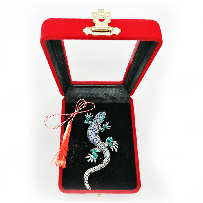 Martisor brosa mare, soparla argintie, in cutie de catifea cu fereastra [2]