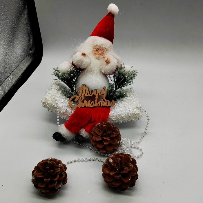 Ornament Atarnator pentru Usa sau Geam, Mos Craciun cu Conuri de Brad, 60cm, VisionXXI [2]
