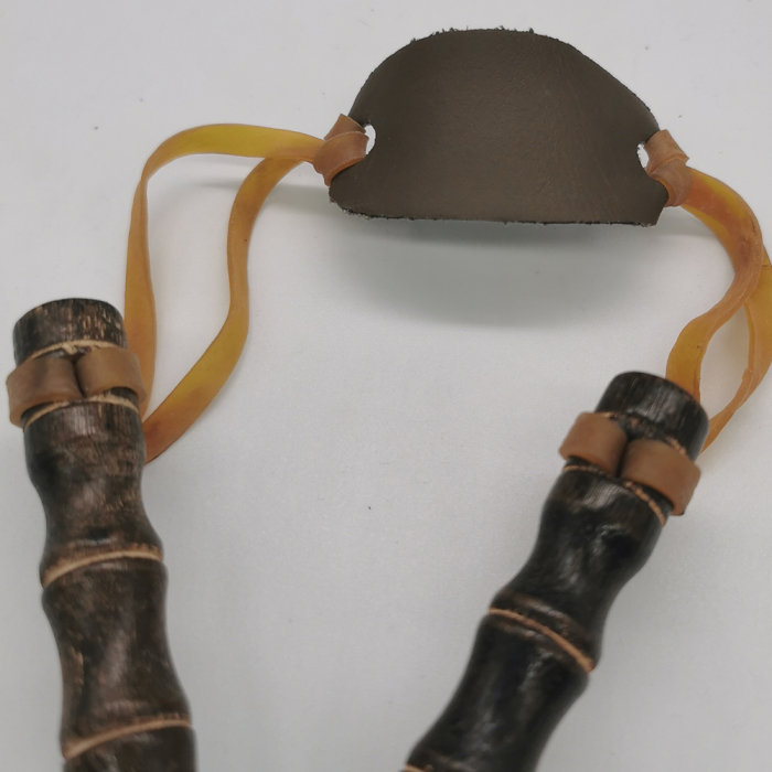Prastie de jucarie cu Maner de Lemn, Cauciuc Natural, Suport de piele naturala, 19 cm, VisionXXI [2]