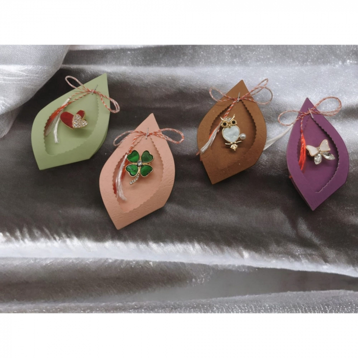 Set de 4 Martisoare, ArtDeluxe, Brosa aurie cu Cristale, pe carton tip Scoica, VisionXXI [5]