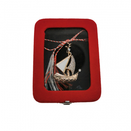 Martisor - Martisor Brosa Mare, Corabia de Aur, in cutie de catifea rosie cu fereastra de sticla, VisionXXI