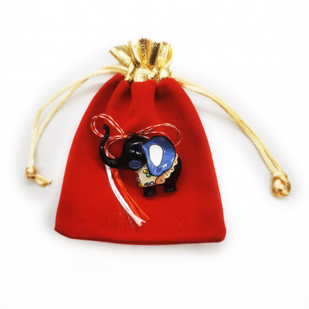 Articole Sezon - Martisor brosa mare, Elefant indian stilizat, in saculet de catifea cu guler si snur auriu, Colectia VisionXXI
