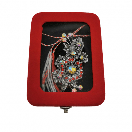 Martisor - Martisor Brosa Mare, Grup de Flori Argintate, in cutie de catifea rosie cu fereastra de sticla, VisionXXI
