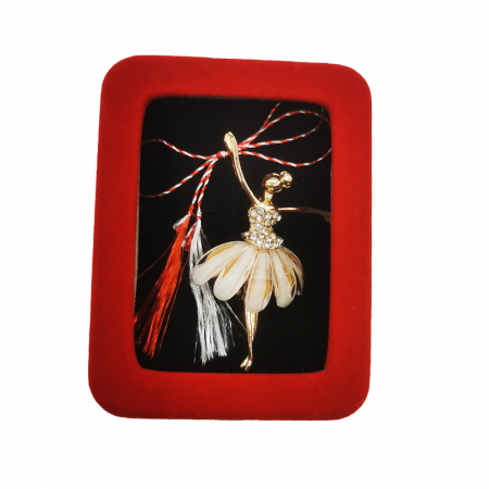 Martisor - Martisor Brosa Mare in cutie de catifea rosie cu fereastra de sticla, Balerina Gratioasa, bej, Colectia VisionXXI