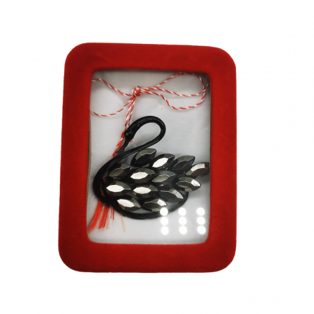 Martisor - Martisor Brosa Mare in cutie de catifea rosie cu fereastra de sticla, Lebada neagra, VisionXXI