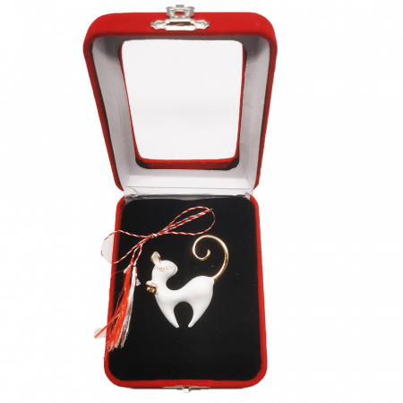 Martisor - Martisor Brosa Mare in cutie de catifea rosie cu fereastra de sticla, Pisica Alba Stilizata, Colectia VisionXXI